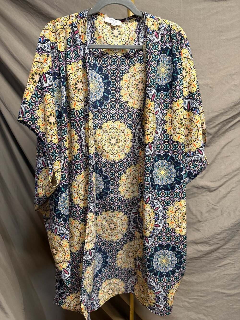 039 Umgee Geometric Floral Print Open Front Kimono Cardigan Size L